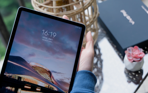 vivo Pad 平板电脑：高通骁龙870、航空铝一体化机身、120Hz超感原色屏、44W疾速闪充！