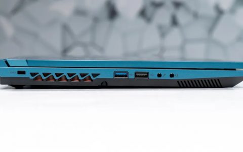 七彩虹（colorful） 将星X15AT电竞游戏笔记本电脑：12代酷睿14核i7、RTX3060-130W性能释放、72%高色域电竞屏