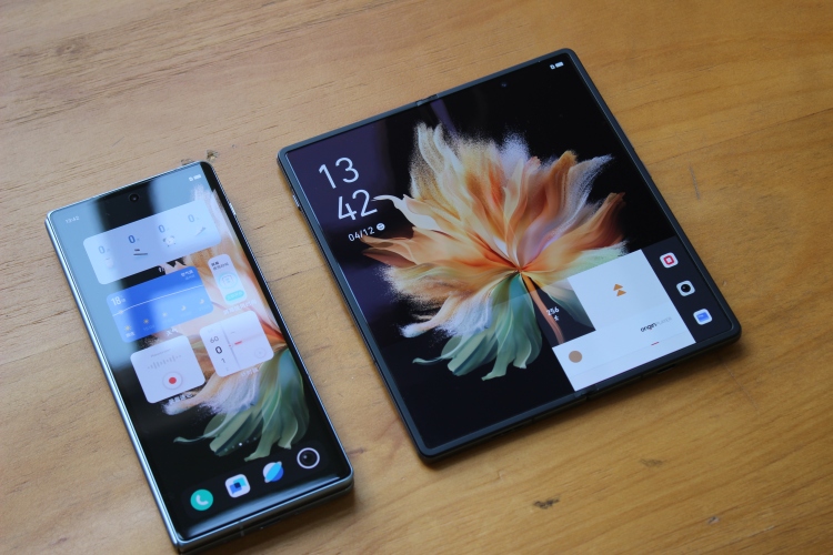 上手vivo X Fold：折叠屏2.0，尊贵如宾