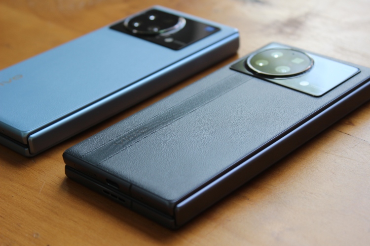 上手vivo X Fold：折叠屏2.0，尊贵如宾