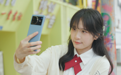 vivo X Note 旗舰大屏智能手机：7英寸2K+、E5超感宽幕、3D大面积指纹、旗舰骁龙8 Gen1！