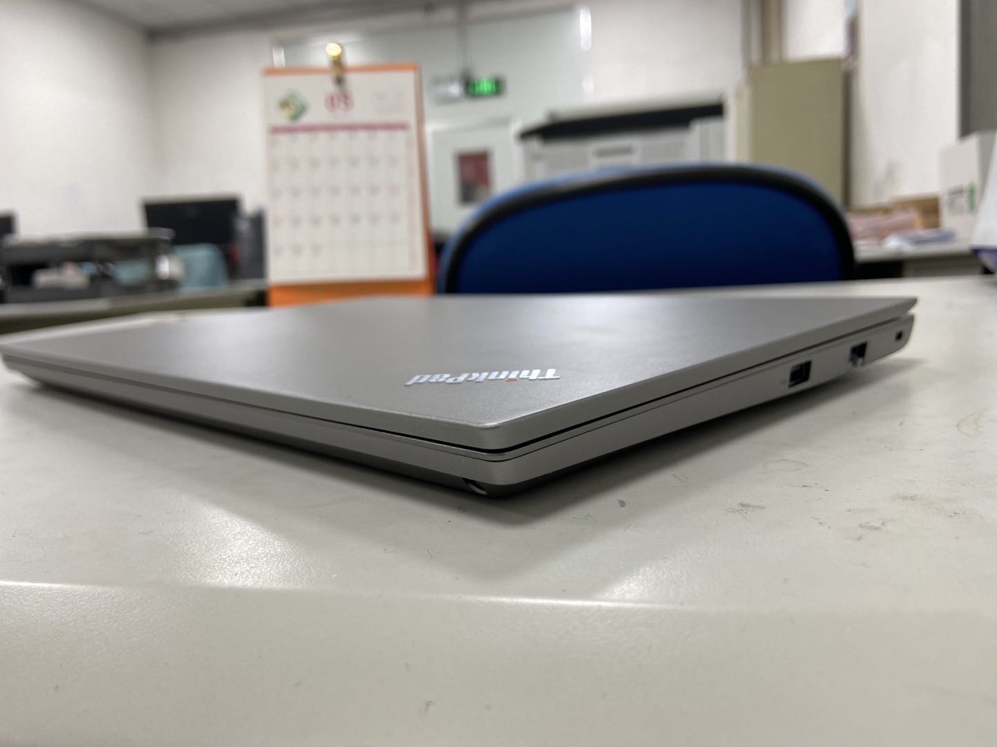 强悍的办公室大佬之-ThinkPad E14 简单开箱