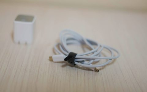 Anker 安克 氮化镓 65W快充充电器评测：超小体积，超强温控，超强兼容，65W大功率！