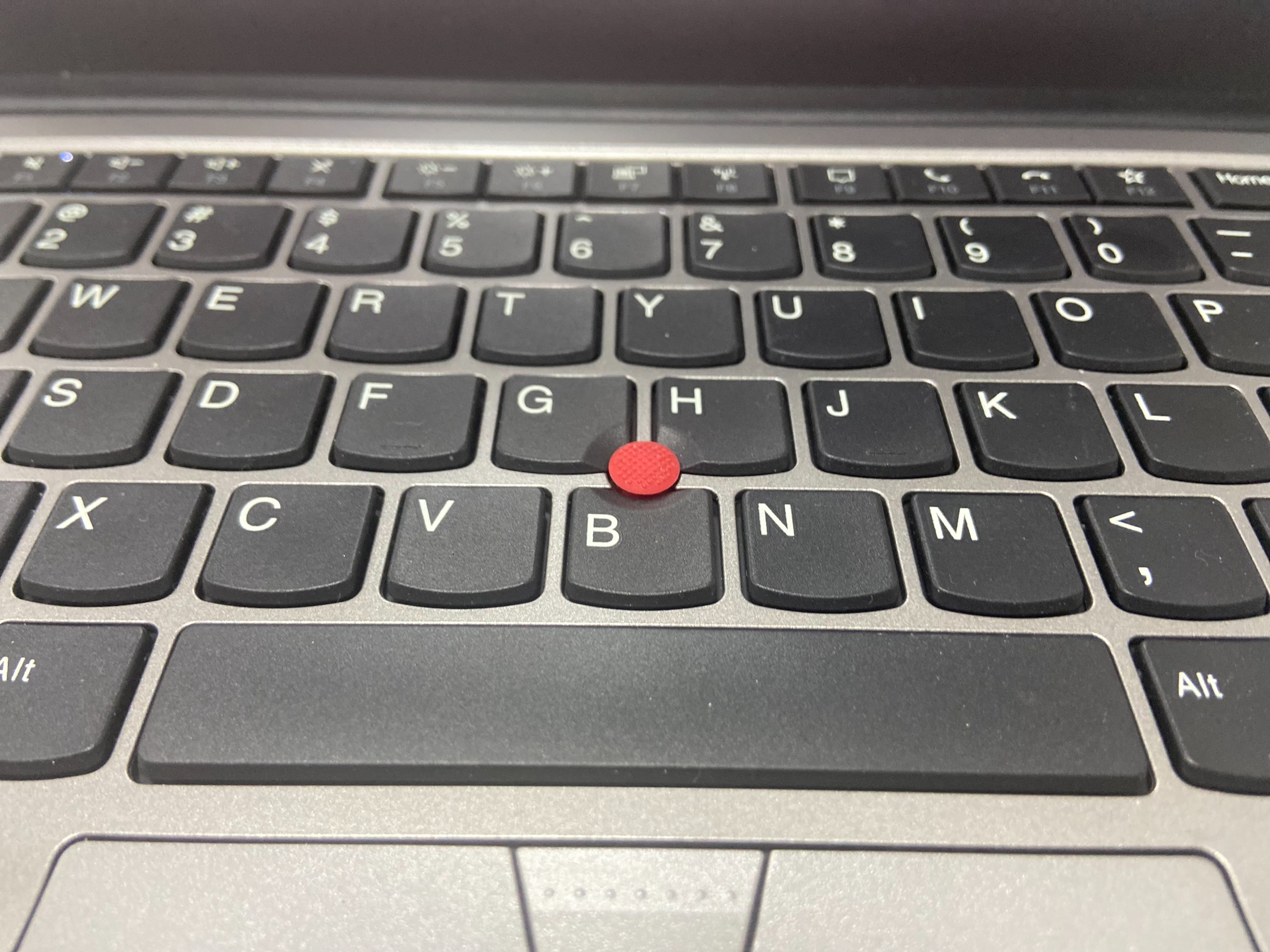强悍的办公室大佬之-ThinkPad E14 简单开箱