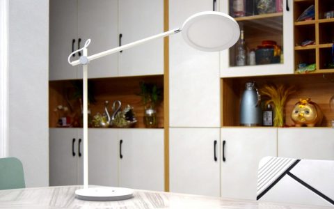 南卡护眼台灯L1上手，智能Ai调光、手势控制，轻松覆盖2米大桌