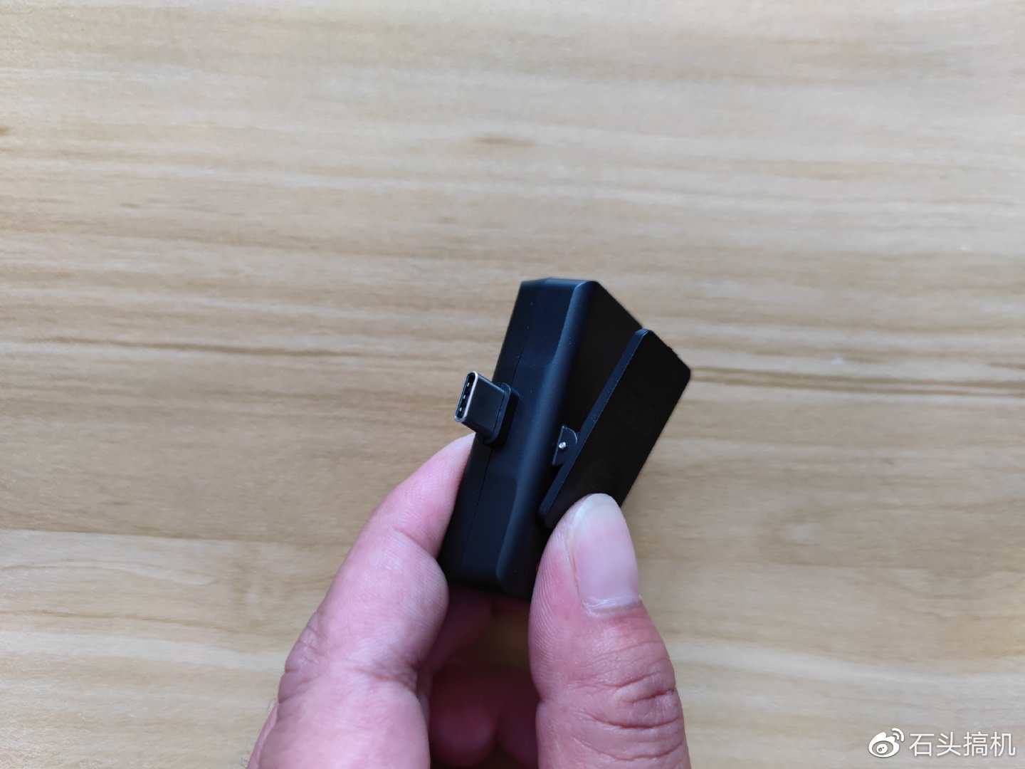 得胜V4无线摄像麦克风开箱评测：不仅仅是拍摄视频的神器