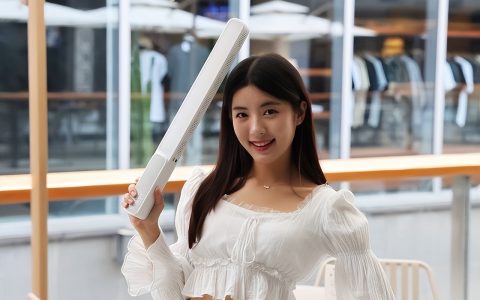 zhi yun 智云五倍专业补光灯评测：最高100W功率，主动散热和智能控温为拍摄保驾护航