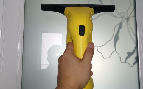 卡赫镜面清洁机WV1 Plus评测：无线便携快速吸除污渍