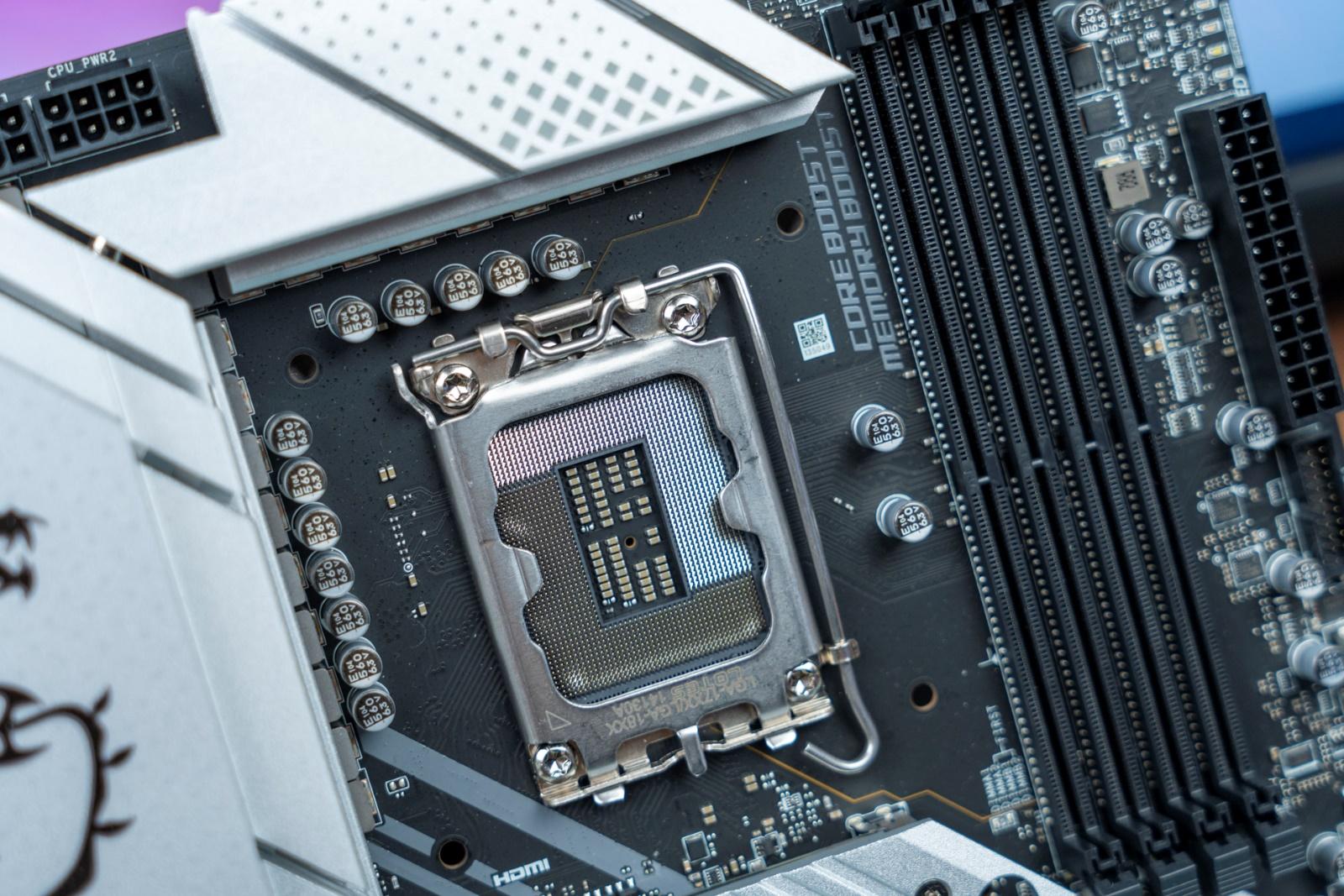 英特尔(intel) i7-12700K CPU 处理器评测：核显满足日常应用，独显方案性能更强