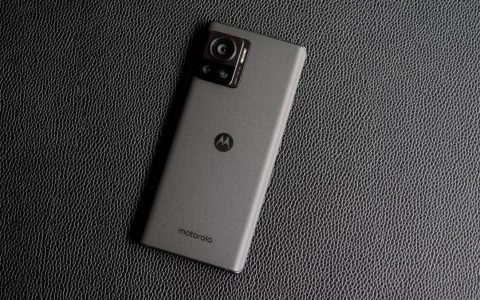 摩托罗拉moto X30 Pro手机评测：骁龙8+、125W闪充、144Hz曲面臻彩屏
