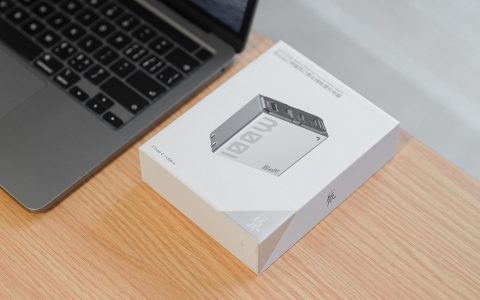 努比亚 100W四口氮化镓充电器GaN评测：颜值即正义，万物皆可快充