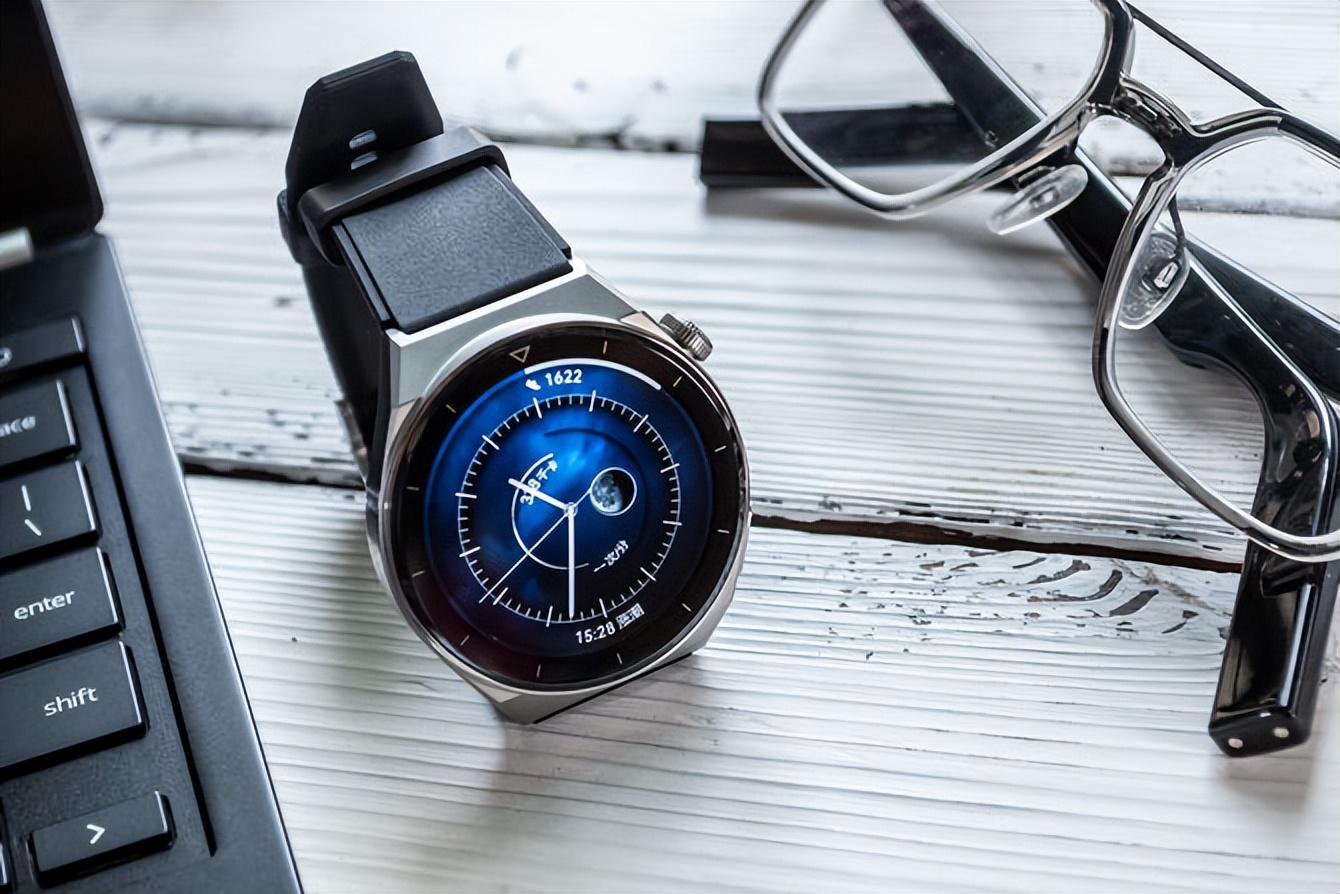 华为HUAWEI WATCH GT3 PRO 智能手表评测：心电分析，无线快充，强劲续航