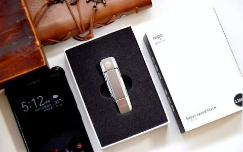 手机内存拓展方案优选，aigo U393双口固态U盘，我的移动办公利器