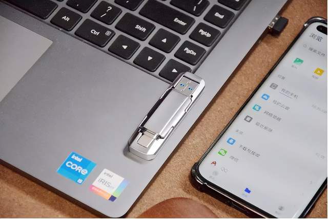 手机内存拓展方案优选，aigo U393双口固态U盘，我的移动办公利器