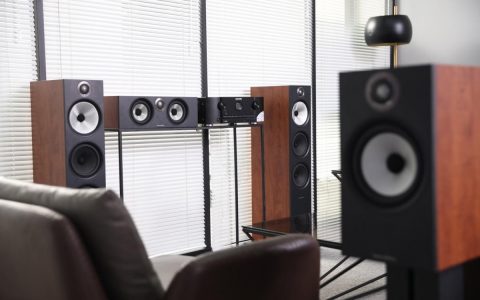 想要打造家庭影院，力荐宝华韦健603 S2 5.1音箱+马兰士SR5015组合