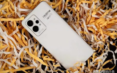 12+512G降2000，5000万双主摄+5000mAh+2K，骁龙8降至2493