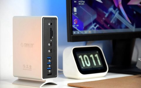 小清新桌搭配个拓展坞，雷电3加持15合一，搞定高速传输多屏拓展