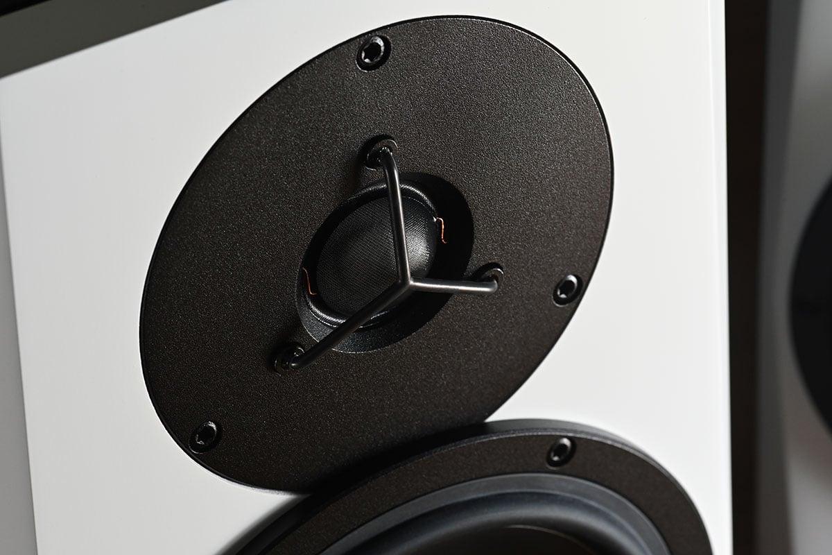 Dynaudio LYD 7：非一般监听？还原度、音乐味平衡出色