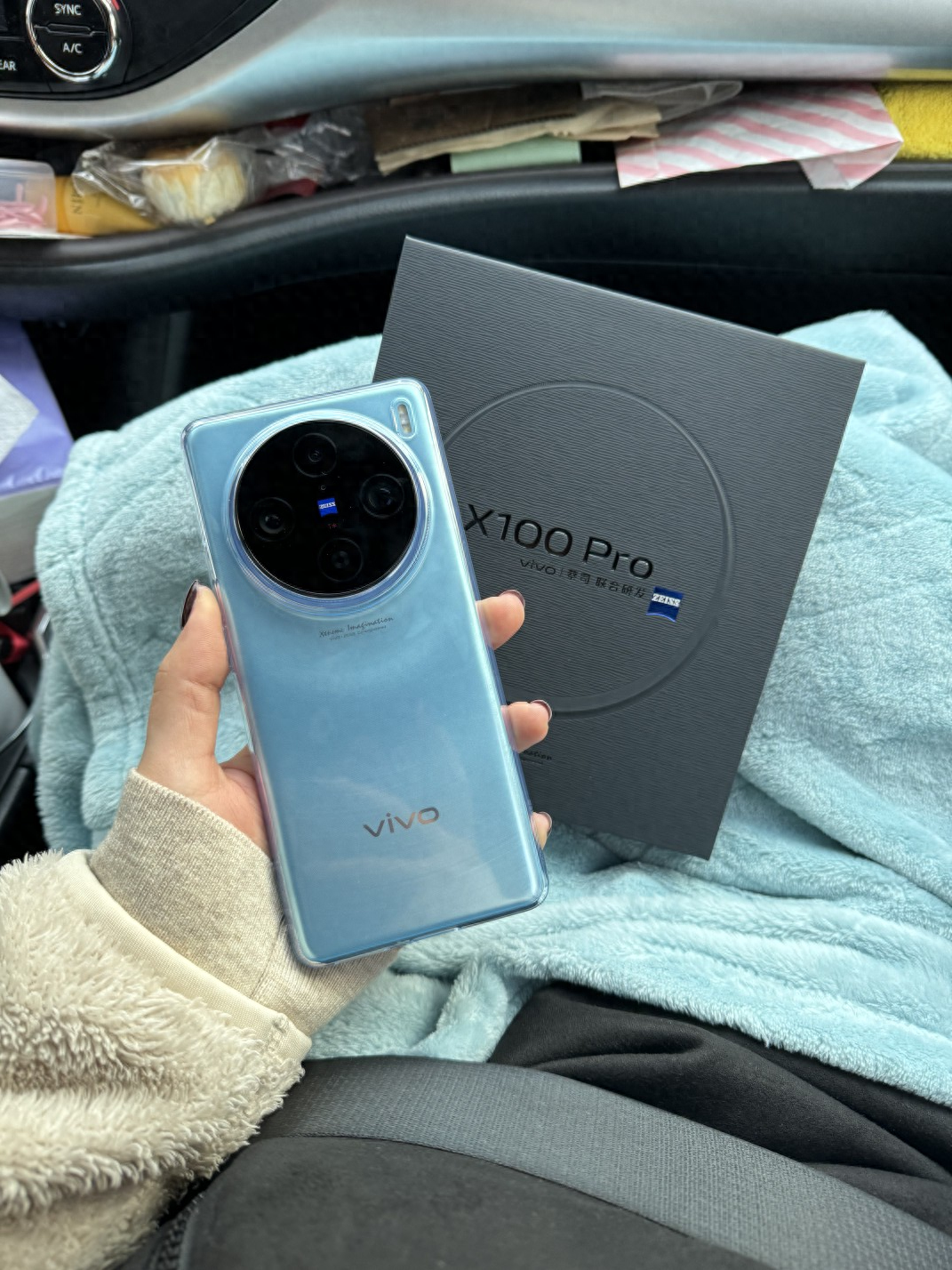 主力机换成了vivo X100 Pro，体验几天下来，这些优缺点很明显