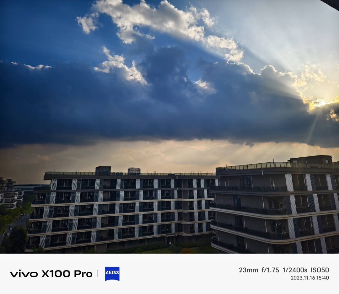 主力机换成了vivo X100 Pro，体验几天下来，这些优缺点很明显