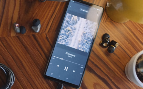 索尼很固执，4K屏机皇直降5111元，12G+512G+5000mAh+耳机孔